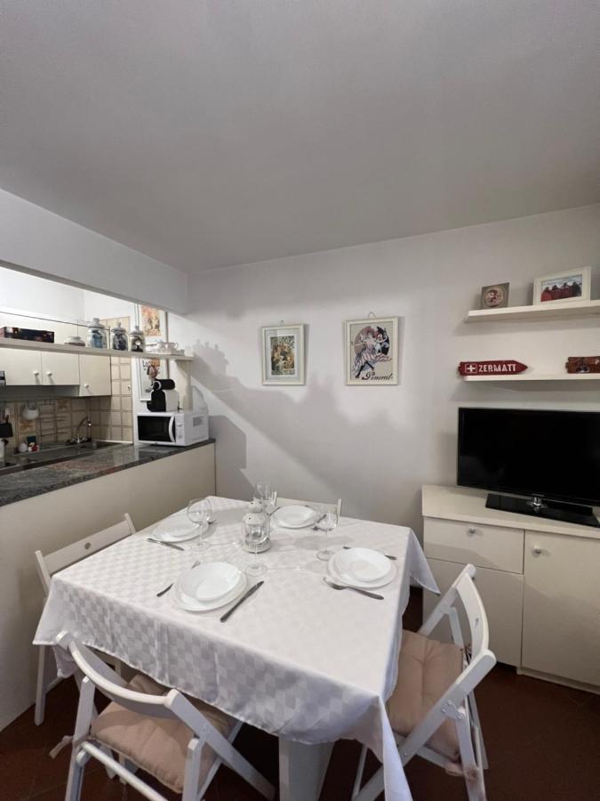 Casa Di Valentina Apartment Бройл-Червиня Екстериор снимка