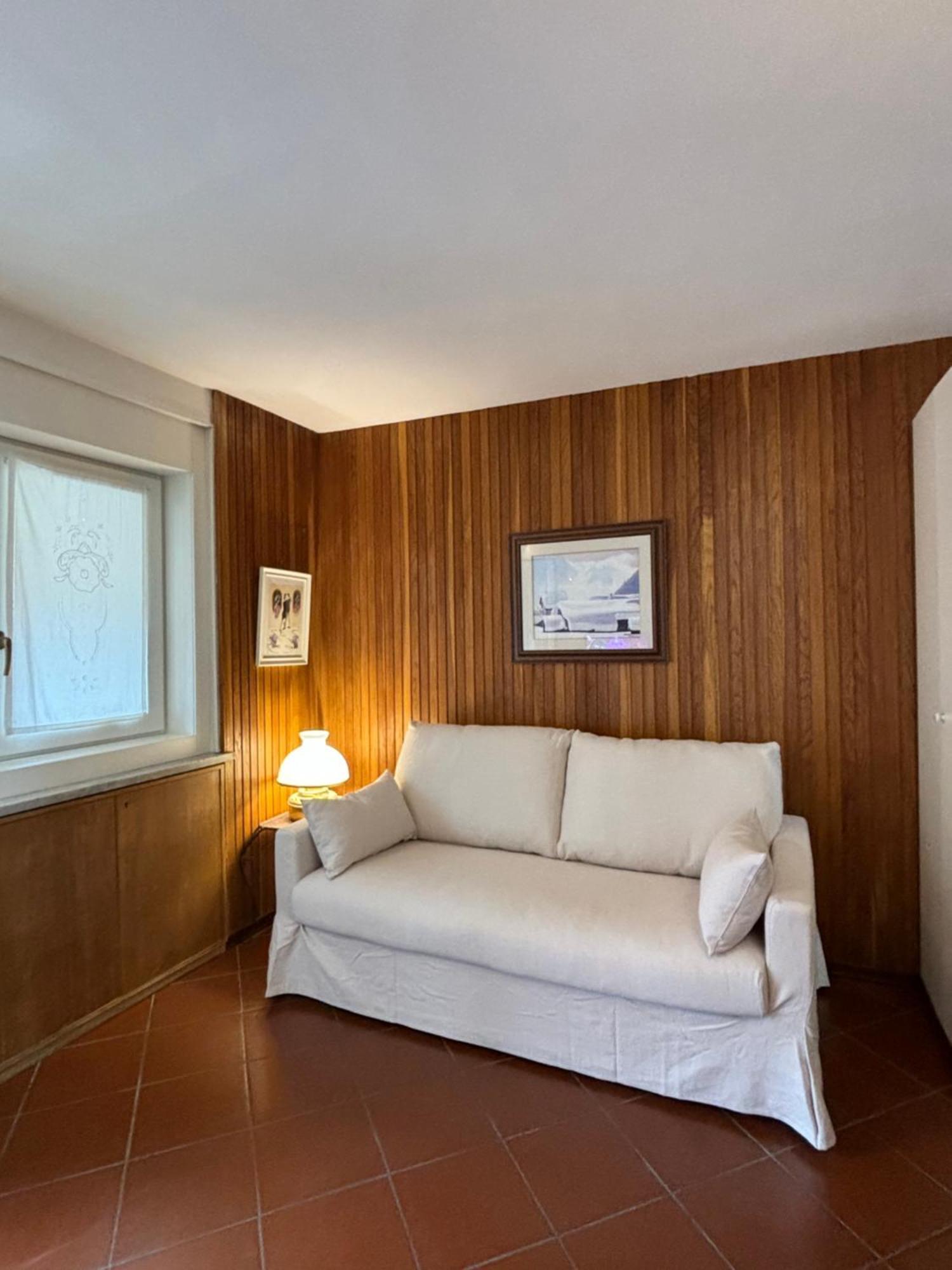 Casa Di Valentina Apartment Бройл-Червиня Екстериор снимка